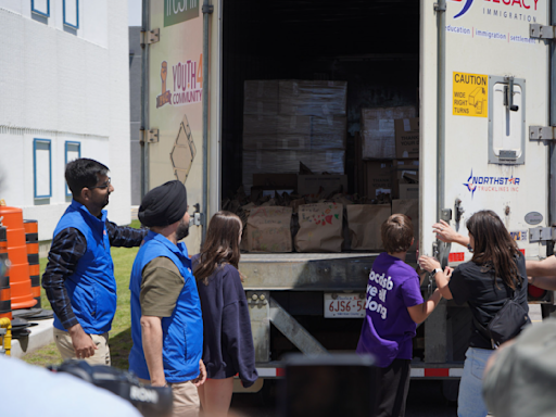 'Brought me to tears': Student-led initiative shatters Ottawa Food Bank donation record