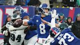 New York Giants at Philadelphia Eagles: Predictions, picks and odds for NFL Week 18 matchup