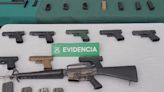 Incautan fusil de guerra: Carabineros realiza numeroso decomiso de armas en departamento de San Miguel - La Tercera