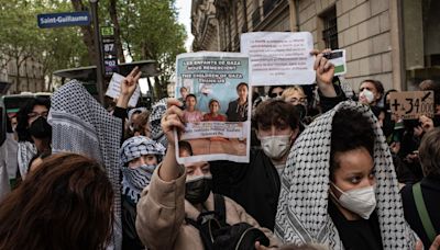 Pro-Palestinian Protests Spark on Colleges Across the Globe