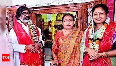 Hemant Soren's Temple Visits on First Day as CM | Ranchi News - Times of India