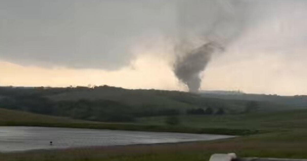 Storms could bring high temperatures to Texas and tornadoes to Oklahoma over Memorial Day weekend, forecasters warn