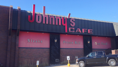 Johnny’s Cafe in South Omaha receives grant from historic society