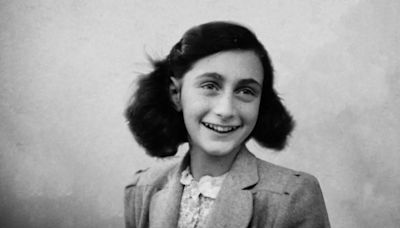Una carta anónima, informantes y una traición: las hipótesis que persisten sobre la detención de Ana Frank
