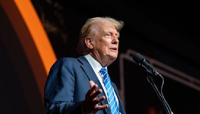 Trump hails crypto at largest bitcoin conference