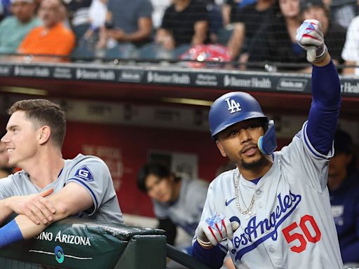 Mookie Betts de Los Angeles Dodgers establece récord de bases en abril