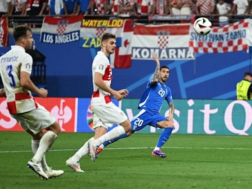 Agónico gol Zaccagni mete a Italia en octavos de final de la Euro con empate 1-1 ante Croacia
