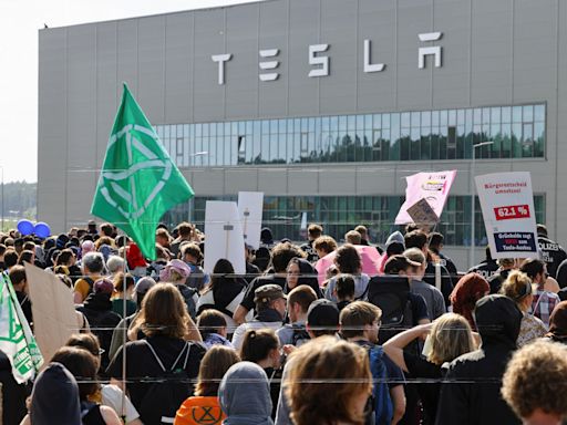 Tesla resuelve demanda por acoso sexual de una exempleada de la fábrica de Fremont