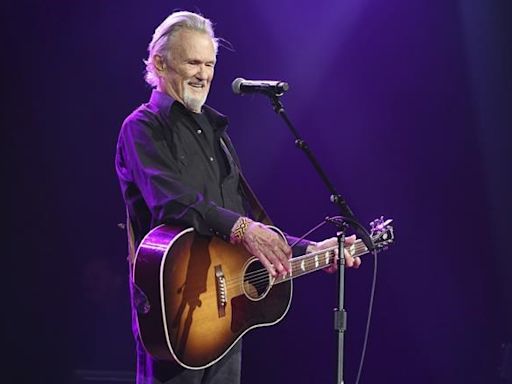 Barbra Streisand, Dolly Parton, Martin Scorsese and more stars pay tribute to Kris Kristofferson