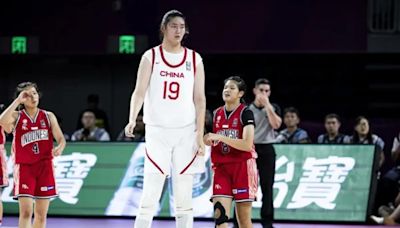 "She Is A Cheat Code": 7.3-Foot-Tall Chinese Girl Zhang Ziyu Dominates At Basketball