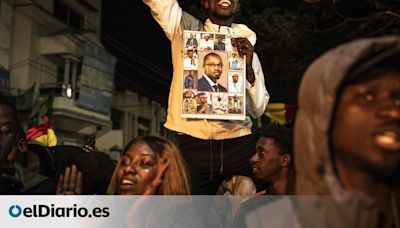 Los jóvenes senegaleses celebran el cambio político tras años de protestas y represión: "Hemos hecho historia"