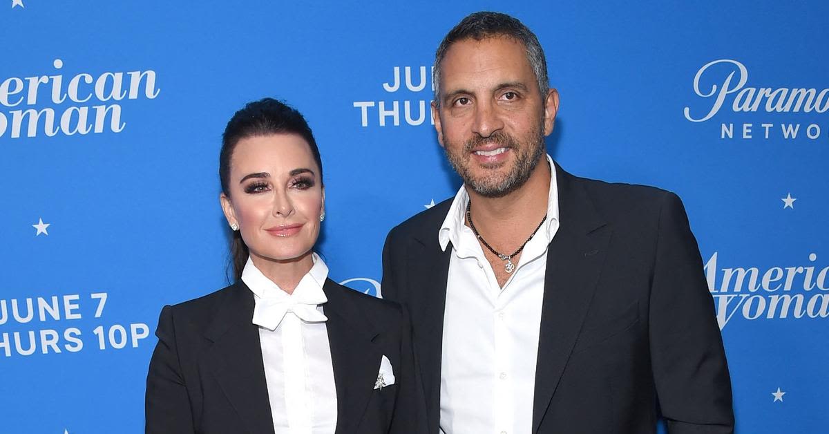 Kyle Richards Drops Mauricio Umansky's Last Name From Her Instagram After He Moves Out of Their Shared Home