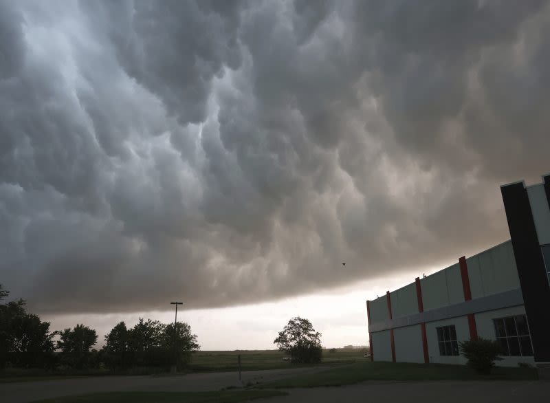 Forecasters warn Oklahoma may see tornadoes; Texas could bake in triple-digit temperatures