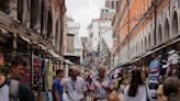 Venecia anuncia nuevos límites a tamaño de grupos de turistas