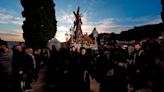 Masivo Via crucis de madrugada en Sagunt