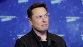 Un empleado de Twitter corrigió a Elon Musk y el magnate lo despidió a la vista de todos