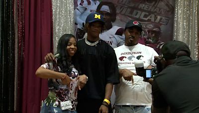 Destrehan wide receiver Phillip Wright III commits to Michigan