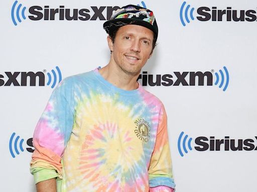 Jason Mraz says he hid his bisexuality so he wouldn't be 'punchline of a joke'