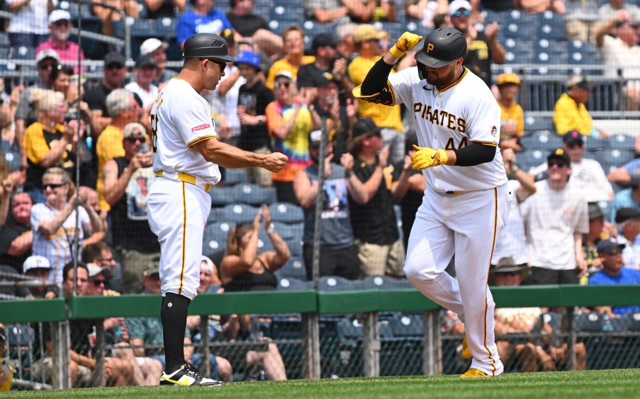Pirates blank Cardinals 5-0 to secure series win
