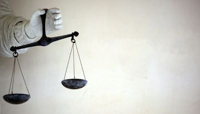 Mord an Ehefrau mit der Armbrust: Prozess gegen Mann aus Plauen begonnen