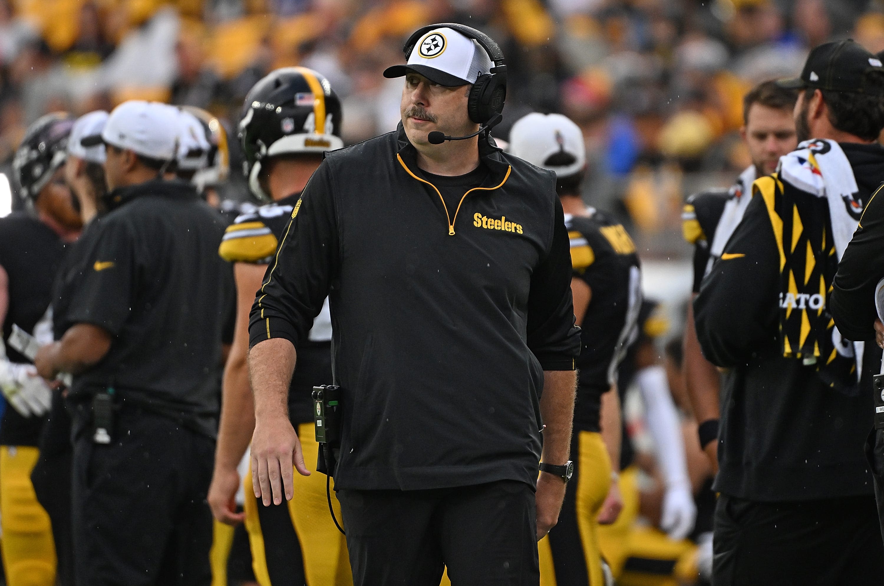 Social media comes after Steelers OC Arthur Smith after offense sputters