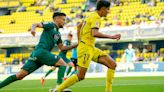 El Villarreal B respira a costa de un Racing de Ferrol sin puntería