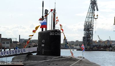 Russian submarines fought a torpedo duel in waters surrounded by NATO allies