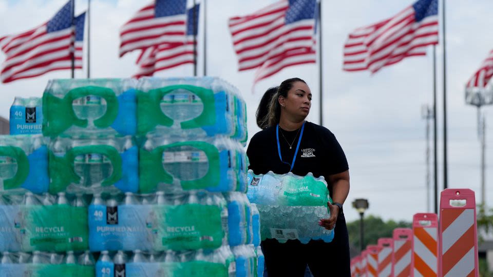 Miserable heat threatens millions of Texans who remain without power in the wake of storm Beryl