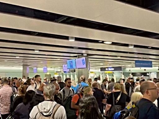 Chaos at UK airport as border gates fail again: What happened and will it affect the new EES system?