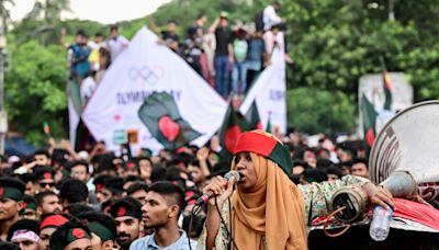 100 injured as Bangladesh student groups clash over job quotas