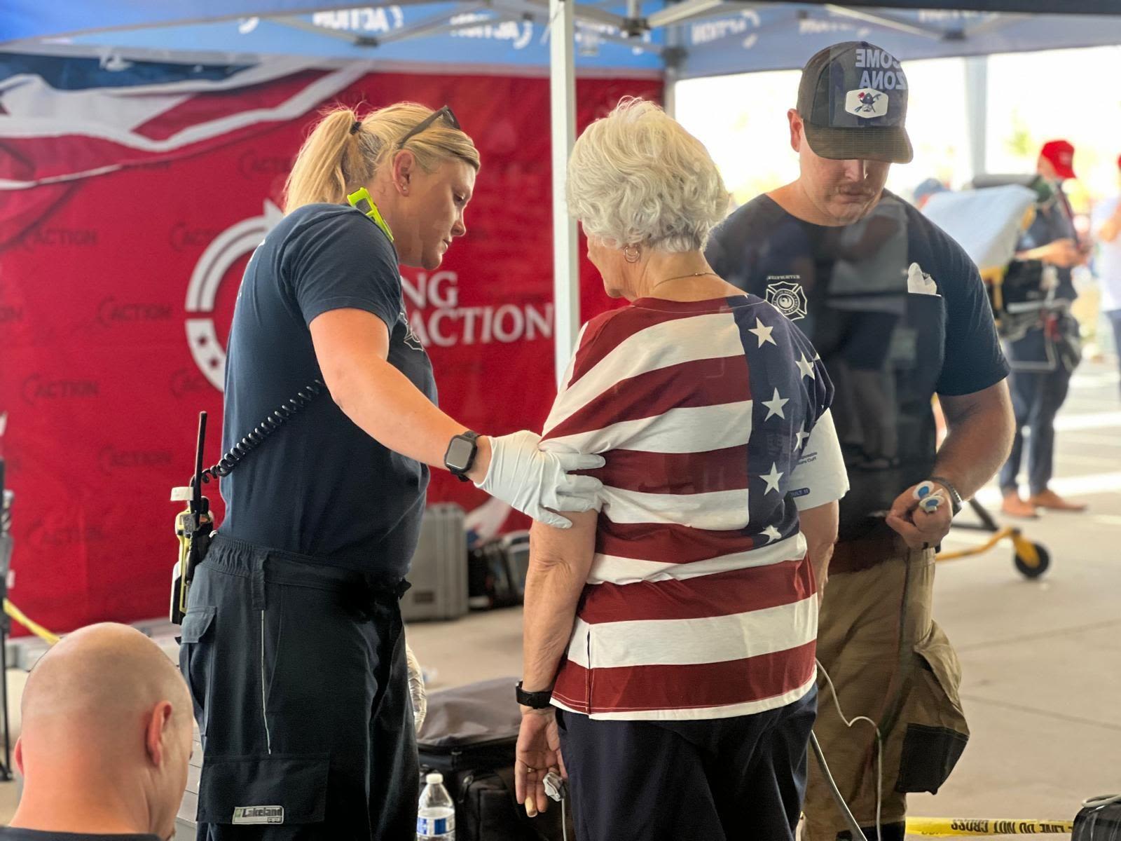 High heat sends 11 to hospital at Arizona Trump rally