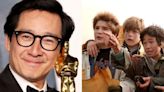 Reparto de Los Goonies felicitó a Ke Huy Quan por su primer Oscar