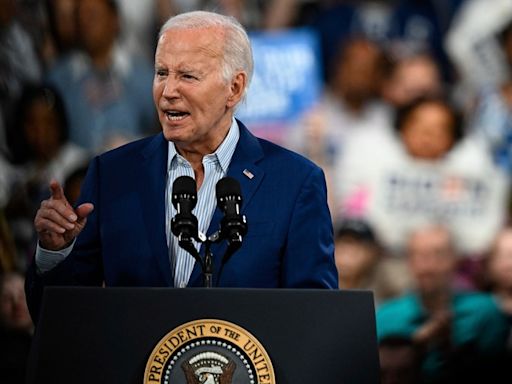 ‘Lost’ creator calls on Dems to stop giving party money until Biden steps down