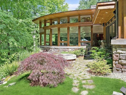 'Organic' New Canaan house designed by Frank Lloyd Wright apprentice listed for nearly $4M