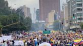 "Impresionante" manifestación a favor de la democracia en Colombia