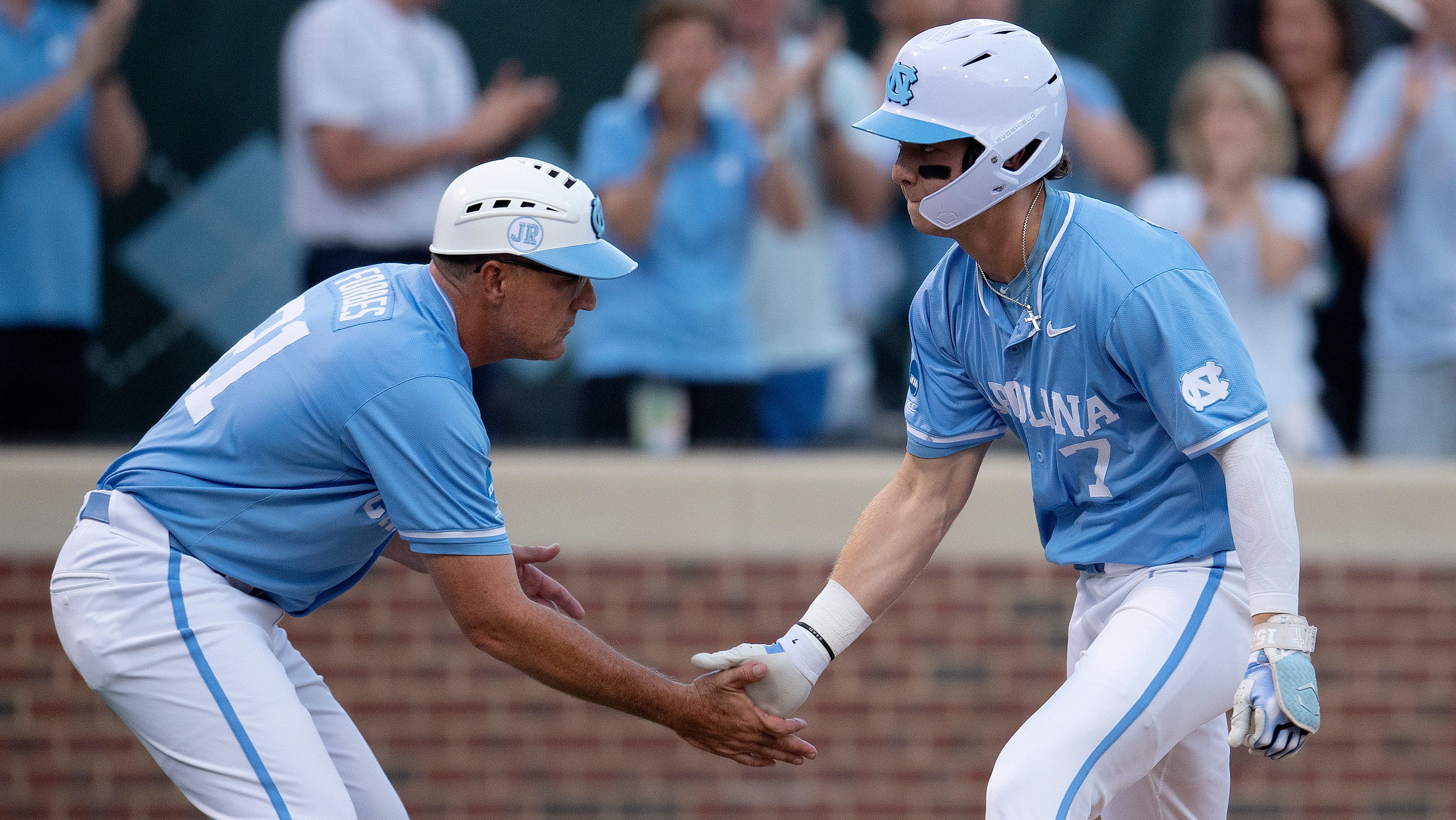 UNC baseball vs Virginia final score, updates, highlights from College World Series opener