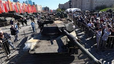 Rússia realiza exposição de equipamento militar da Otan capturado na guerra da Ucrânia