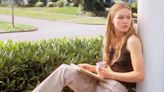 Watch Julia Stiles get emotional as she reenacts iconic “10 Things I Hate About You ”scene