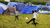 Asylum-seekers, looking for shelter, start encampment in Kent