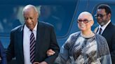 Bill Cosby’s Wife Camille Spotted in Public For the 1st Time in 3 Years Sans Wedding Ring