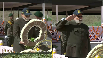 Watch: PM Modi Pays Tribute To Kargil Heroes At War Memorial On 25th Vijay Diwas