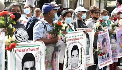 Juez libera a general acusado de crimen organizado en el caso Ayotzinapa