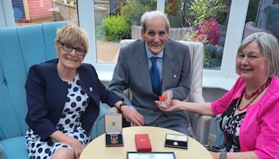 'Crikey, it was something!' - York D-Day veteran receives special visitor