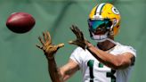 Packers QB Aaron Rodgers pokes fun at Davante Adams, praises Allen Lazard