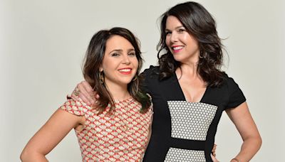 Mae Whitman Announces Pregnancy with the Help of 'Parenthood' Mom Lauren Graham: See the Pics