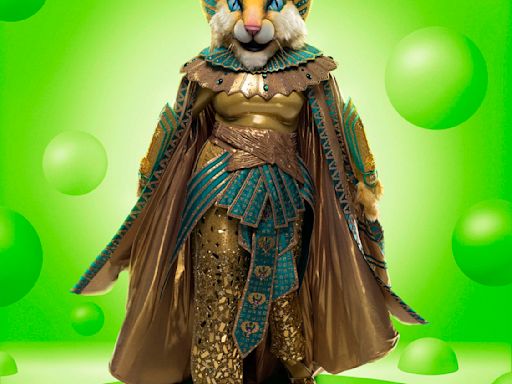 'The Masked Singer': Legendary actor Cleocatra gets unmasked