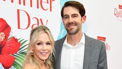 Jennie Garth Shares Why IVF Led to Breakup With Husband Dave Abrams - E! Online