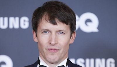 James Blunt accuse la pression hollywoodienne d’avoir tué Carrie Fisher