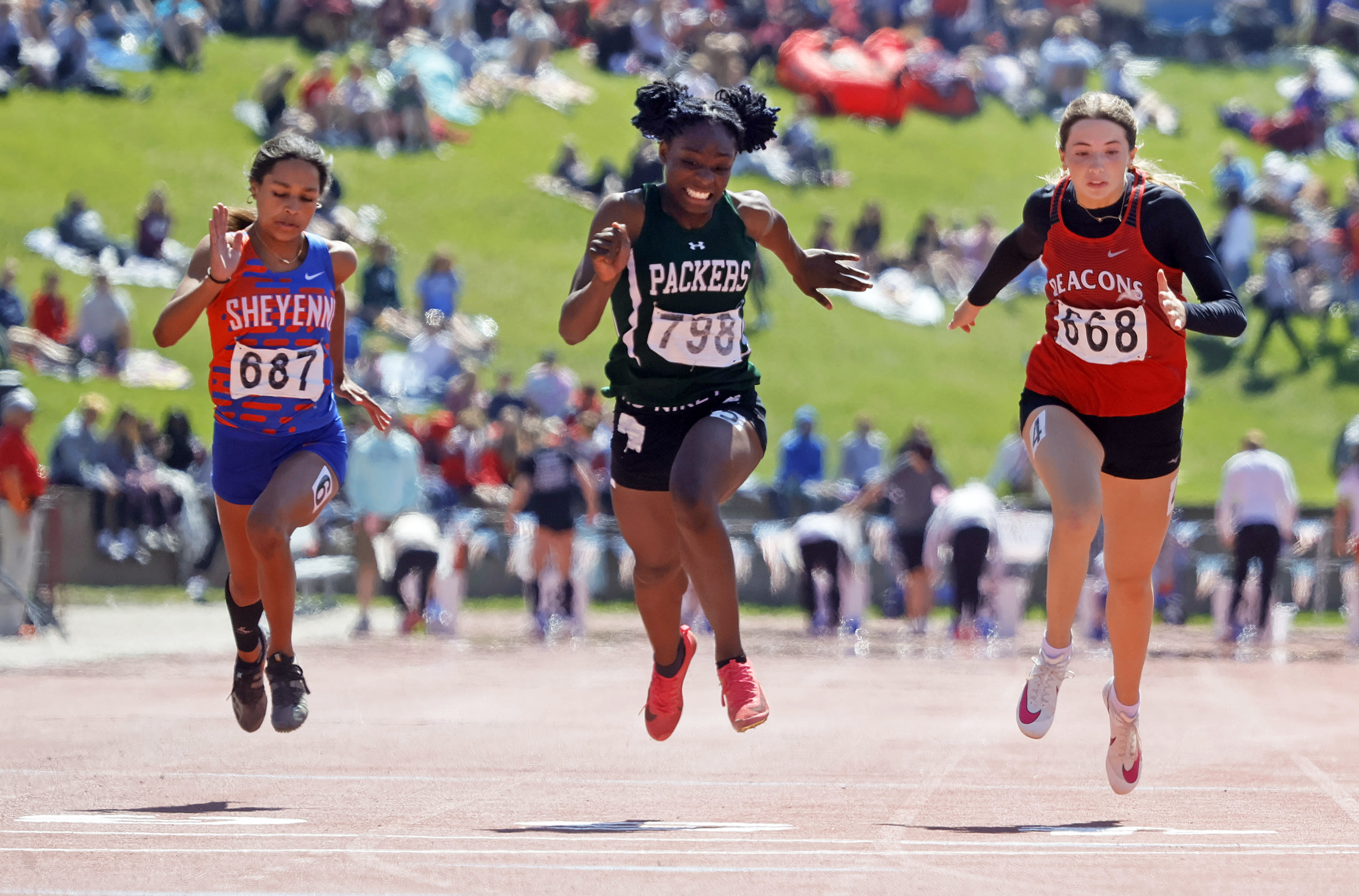 PHOTOS: Final-day scenes from the North Dakota state track and field meet