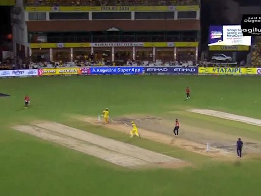 Denied Single By MS Dhoni, CSK Star Daryl Mitchell Runs Double, Video Goes Viral. Watch | Cricket News